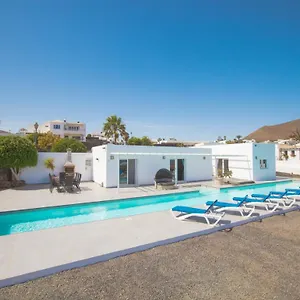Casa With A Private 25 Meter Heated Pool Conil